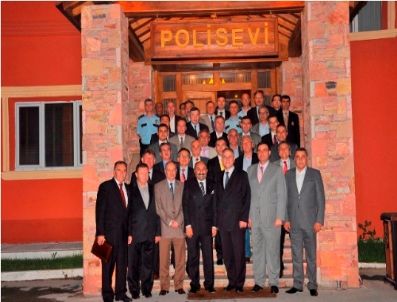 İftar Programlarını İptal Edip, Parasını Afrika`ya Gönderdiler