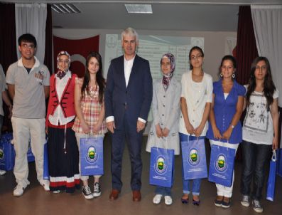 İnegöl Belediyesi`nden Başarılı Öğrencilere Ödül