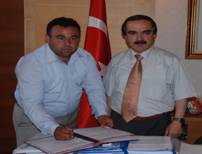 Kendi Okuyamadığı Modern Okulu Gelecek Nesiller İçin Yaptıracak