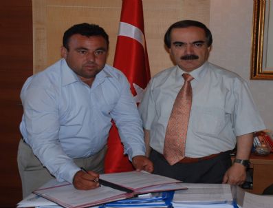 Kendi Okuyamadığı Modern Okulu Gelecek Nesiller İçin Yaptıracak