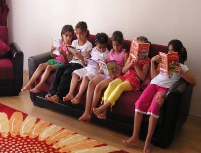 Malatya`da Yuva Çocuklarına Aile Ortamı