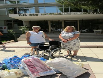 Mavi Kapak Getiren Öğrenciler Diş Taramasından Geçiriliyor