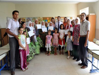 FIRAT ÇELİK - Okuma-yazma Kursunu Bitiren Kadınlar `düdüklü Tencere` İle Ödüllendirildi