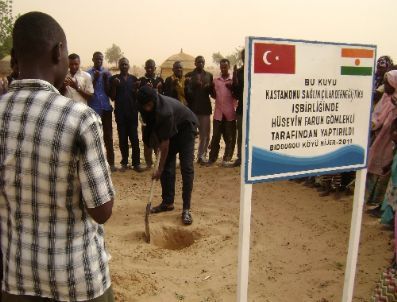 Umsad Nijer’de Su Kuyusu Açtı