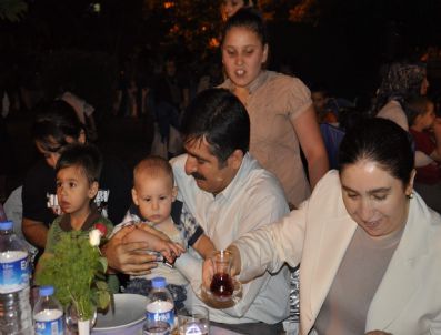 Vali Doğan`dan Kimsesiz Çocuklar ve Huzurevi Sakinlerine İftar