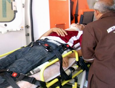 Zihinsel Engelli Şahıs Damdan Düştü