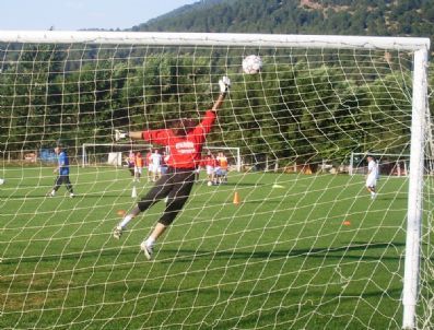 Amatör Liglerin Yaklaşması İle Gölcük`te Hareketlilik Artıyor