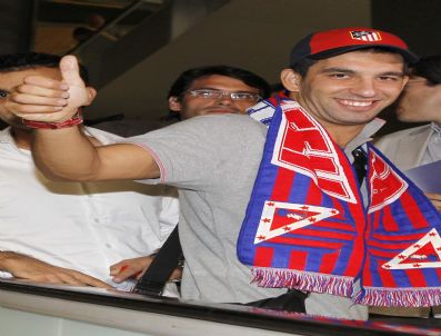 Arda Turan`a Madrid`de Coşkulu Karşılama