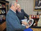 Beşler Gurup Başkanı Mustafa Çakmak, Vali Musa Çolak`ı Ziyaret Etti