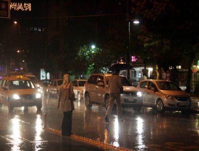 Bursa Ağustos Yağmurlarına Teslim Oldu