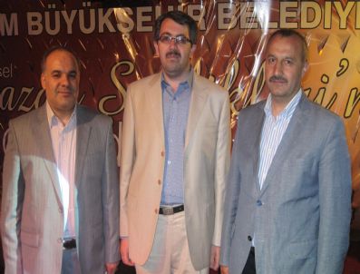 İSFAHAN - İranlı Hafızlardan İstasyon Meydanı’nda Kur’an Ziyafeti…