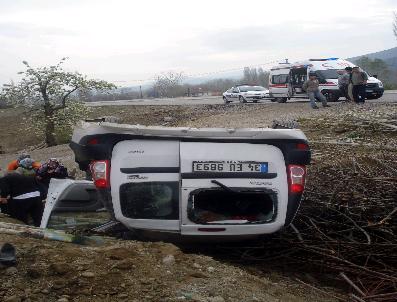 UĞUR CEBECI - Osmancık`ta Trafik Kazası: 4 Yaralı