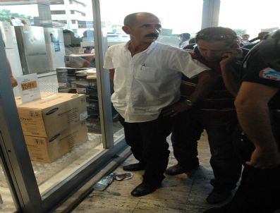 Polislerin Yüzlerine Atılan Sıvı Sahte Rakı Çıktı