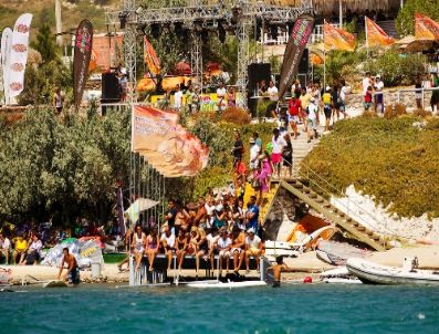 BORA KOZANOĞLU - Pwa Windsurf Dünya Kupası’nda Lena Aylin Erdil 3.lüğünü Sürdürdü