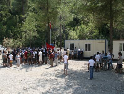 SAKLıKENT - Yanıklar Hes’te Çalışmalar Durduruldu