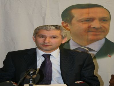 Ak Parti`nin Gündeminde Kutlama ve Seçimler Var