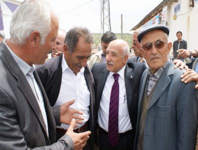 SADIK YAKUT - Ak Partili Vekiller Sahadan Çıkmıyor