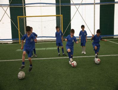 Altın Kramponlar Gebze’de Yetişiyor