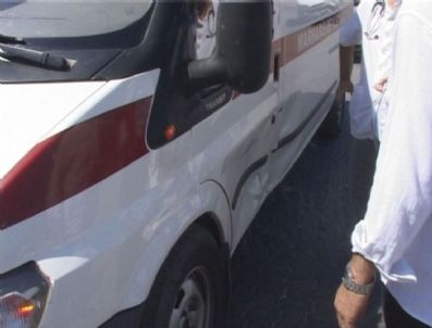 Ambulans Hastane Yolunda Kaza Yaptı