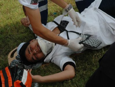 Anne-babasını Boşanmaktan Vazgeçiremeyince Ölmek İstedi