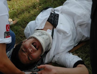 Anne ve Babasını Boşanmaktan Vazgeçiremeyince Ölmek İstedi