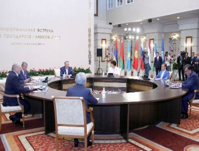 DMITRI MEDVEDEV - Astana`da Kgaö Liderler Zirvesi Yapıldı