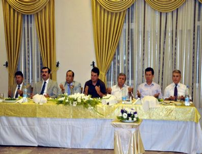 ALİ GÜLTEKİN KILINÇ - Aydın Esnaf Sofrasıdna Buluştu