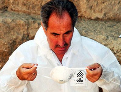 Bakan Günay 'kral mezarı'na girdi