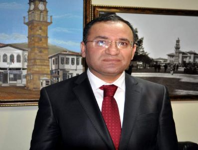 Başbakan Yardımcısı Bozdağ, Uetd`nin İftarına Katılacak