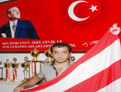 HALİL ÖZCAN - Denizli`nin Gururu Onur Yine Milli Takıma Çağırıldı