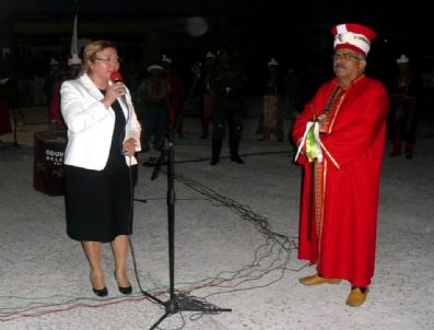 Eskişehir Ak Parti Milletvekili Ülker Can 75. Yıl Mahallesi`nde İftar Programına Katıldı