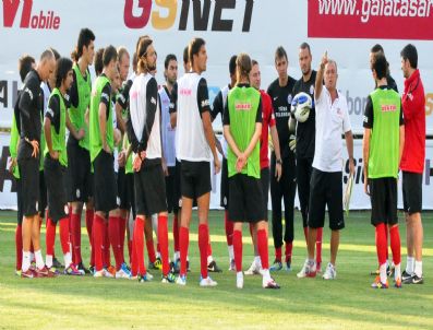 Galatasaray`da Yeni Sezon Hazırlıkları Sürüyor