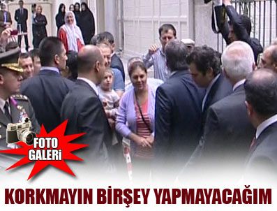 Kendisini öpmek isteyen kadını kırmadı