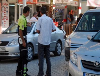 Hatalı Park Yapan Bir Kişi Vatandaşla Tartıştı