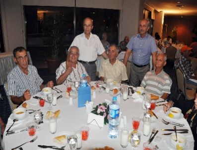 Huzurevi Sakinleri Dedeman`ın İftar Sofrasında Buluştu