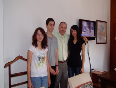 Kaymakam Katırcı`dan Başarılı Öğrencilere Ödül