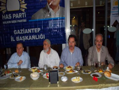 Kurtulmuş Gaziantep`te Partilileri İle İftarda Buluştu