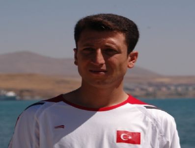 Milli Atlet Serdar Durer Spor Hayatına Son Noktayı Koydu