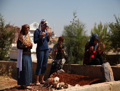 Ramazan Ayında Mezarlıklar Ziyaretçi Akınına Uğradı