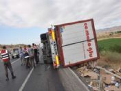 Sandıklı`da Tır Devrildi: 1 Ölü