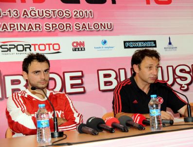 Türkiye Almanaya`yı Geçemedi