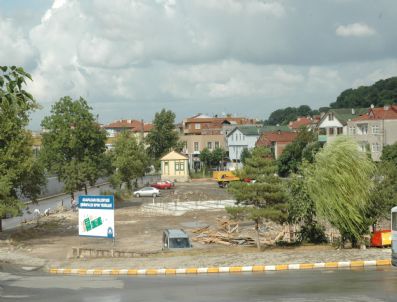 Adapazarı Belediyesinden Şirinevler Mahallesine Spor Tesisi