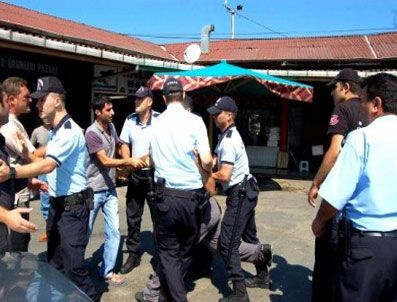 Ankara`da zabıta-işporcatı gerginliği: 1 yaralı