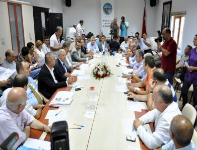 Antalya`daki Stadyum Sorunu İçin `arama Konferansı`