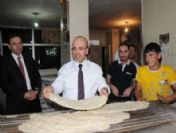 Bakan Şimşek, Fırında Ekmek Pişirdi