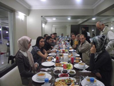 Bayburt Gazeteciler Cemiyeti İftar Yemeği Verdi