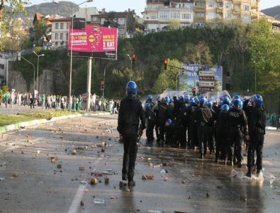 MAHMUT ÖZGENER - Bursaspor`un Cezası Düşürülüyor Mu?