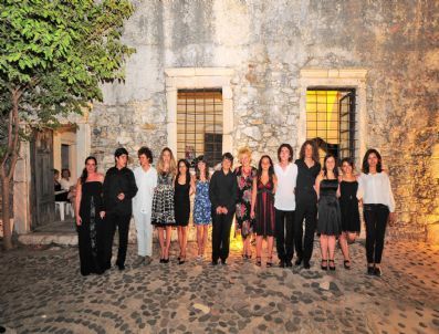 Genç Piyanistler Sertifikalarını Aldı