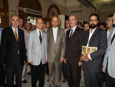 İranlı Sanatçıdan Hat Sergisi