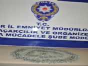 İzmir`de Sahte Dolar Operasyonunda 2 Tutuklama